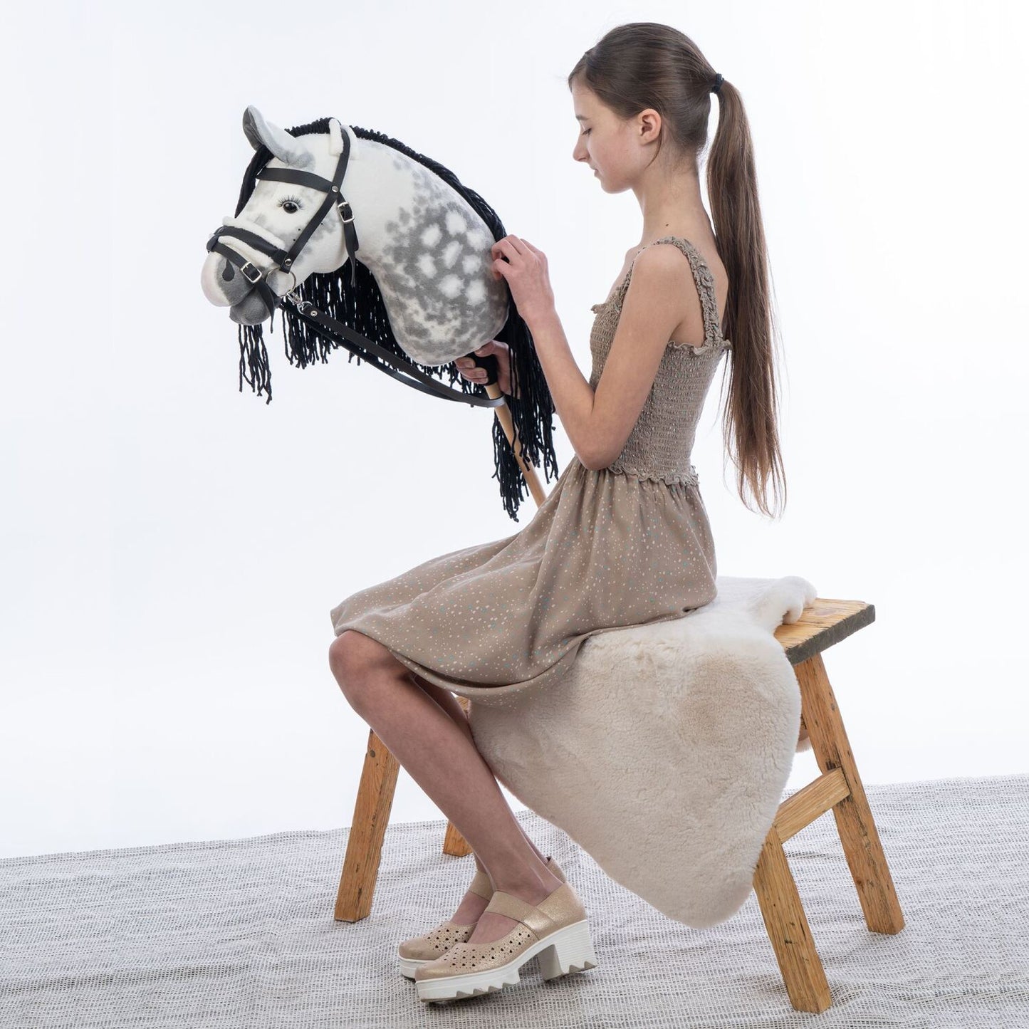 Hobbyhorse with bridle A3 Dapple grey SPRING