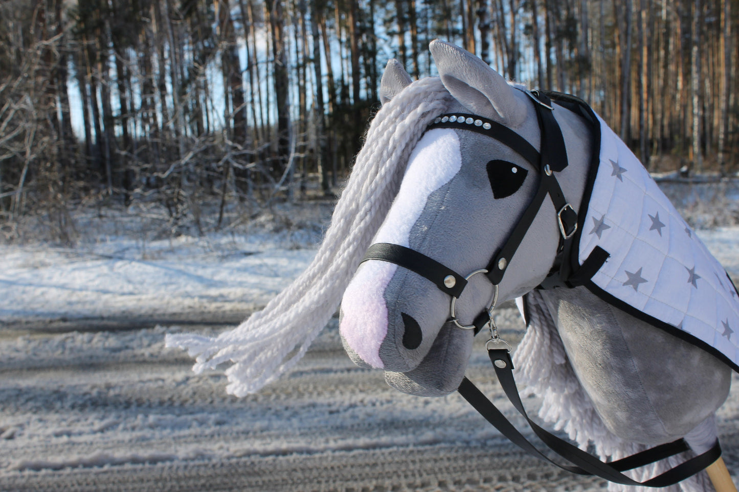 Hobbyhorse With Bridle A3 Blue Roan SNOW