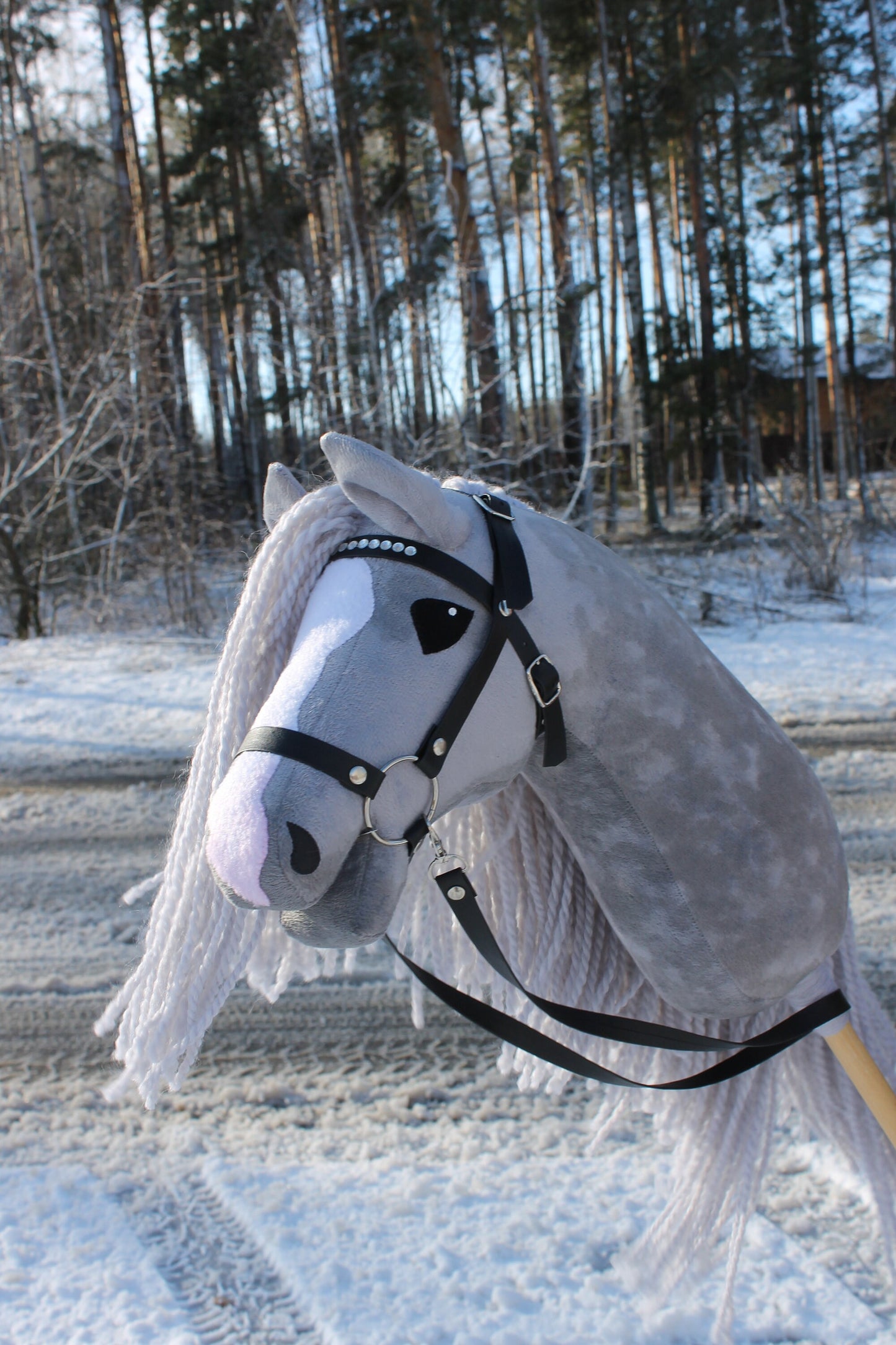 Hobbyhorse With Bridle A3 Blue Roan SNOW