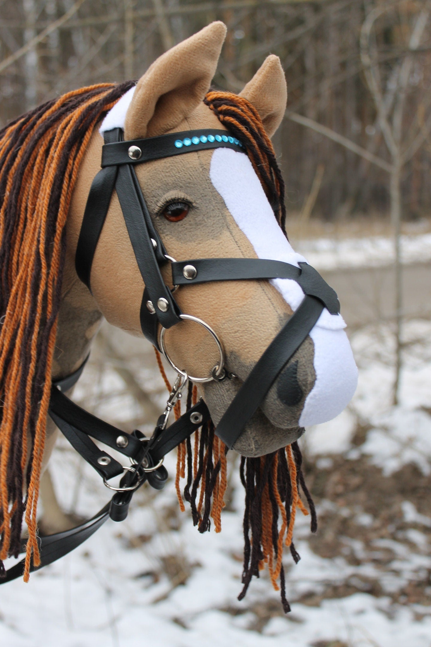 Hobbyhorse with bridle A3 Palomino ORLEANS with heterochromia (blue/brown)