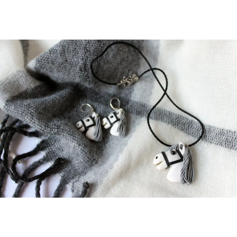 Earings of real hobbyhorser / earings with stickhorce’s head / polymer clay earings White / ACE