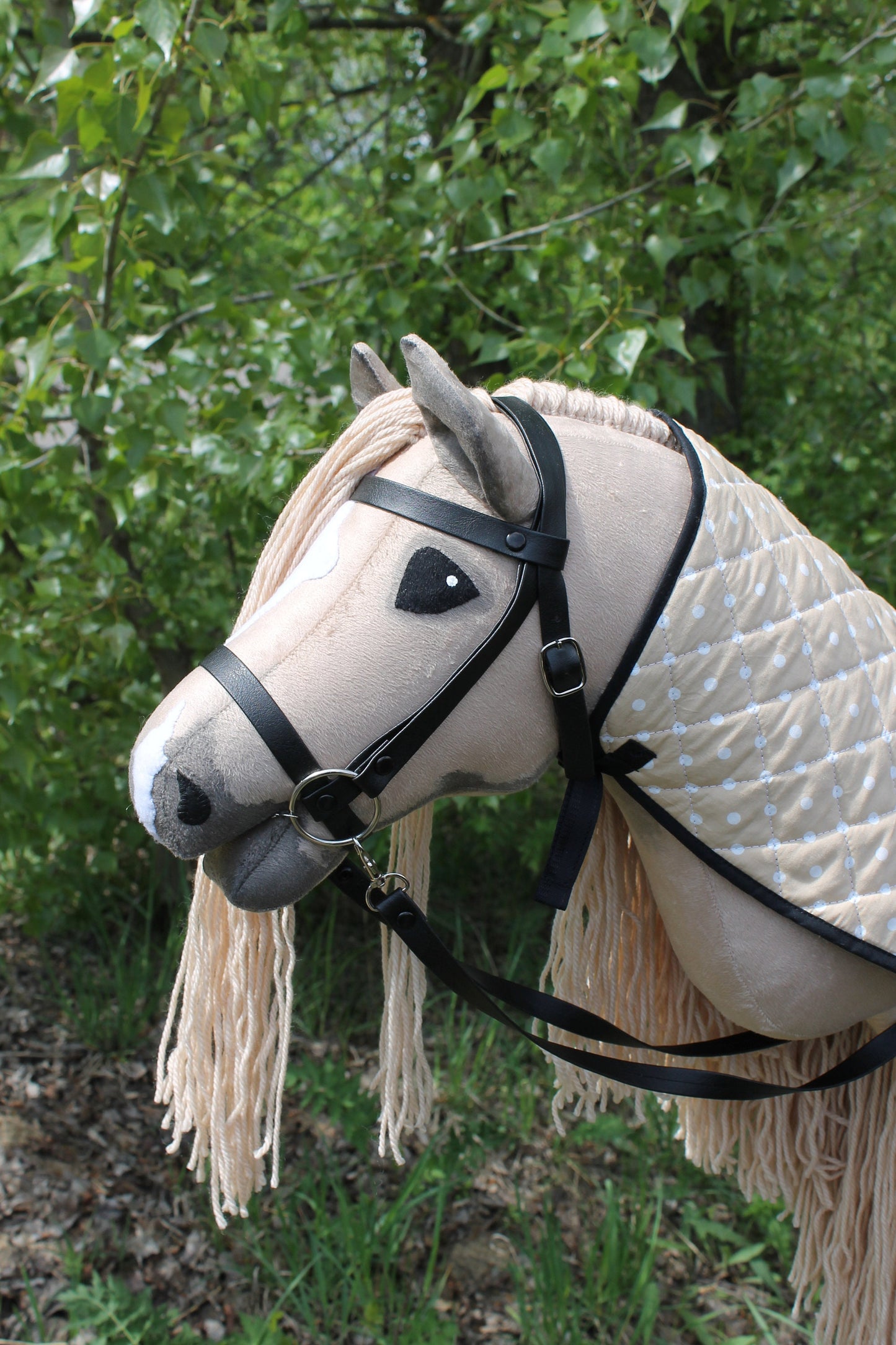 Hobby horse with bridle and reins A3 Rose Gray JAZZ