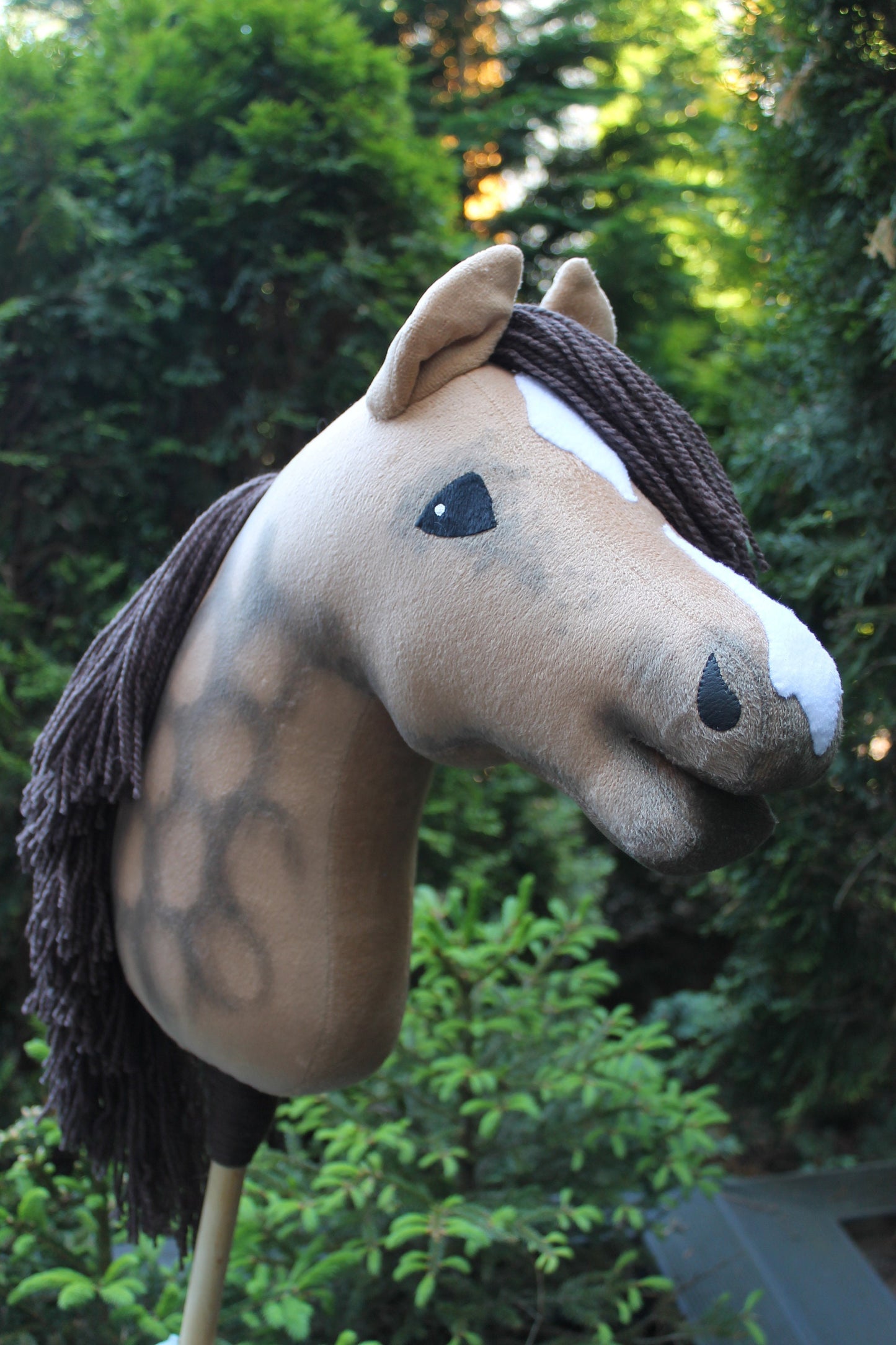Hobbyhorse with bridle A3 Buckskin Dun SKY